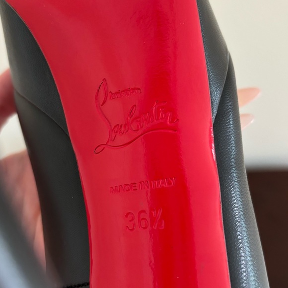 Christian Louboutin Bianca Pumps in Black Leather - Picture 5 of 8